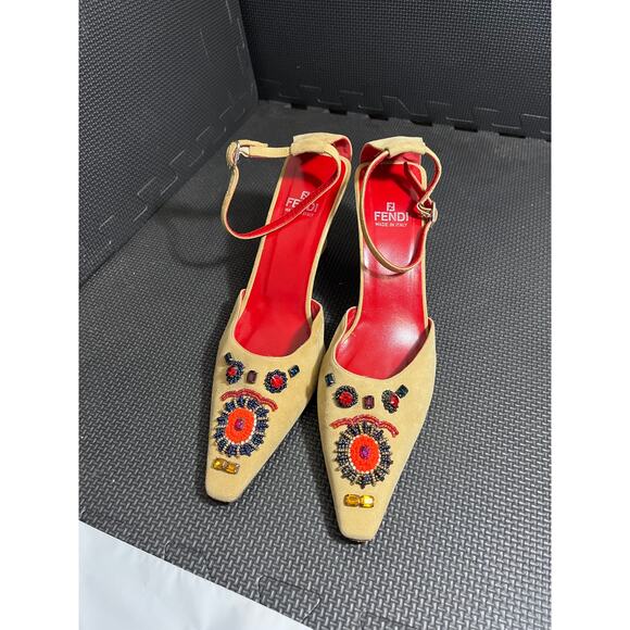 RARE Vintage Fendi Beaded Suede Camel Trophy Pointed Toe Heels Made In Italy 9 - Picture 2 of 13